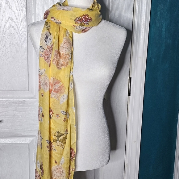 Loft and unbranded Assorted Scarf Bundle - Picture 5 of 13
